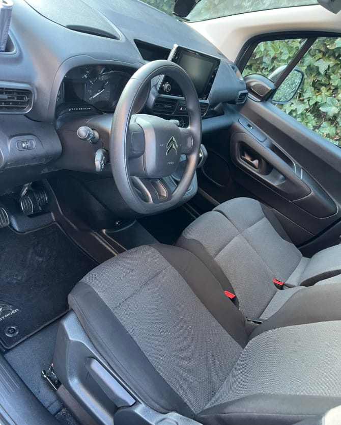 Autobekleding reinigen